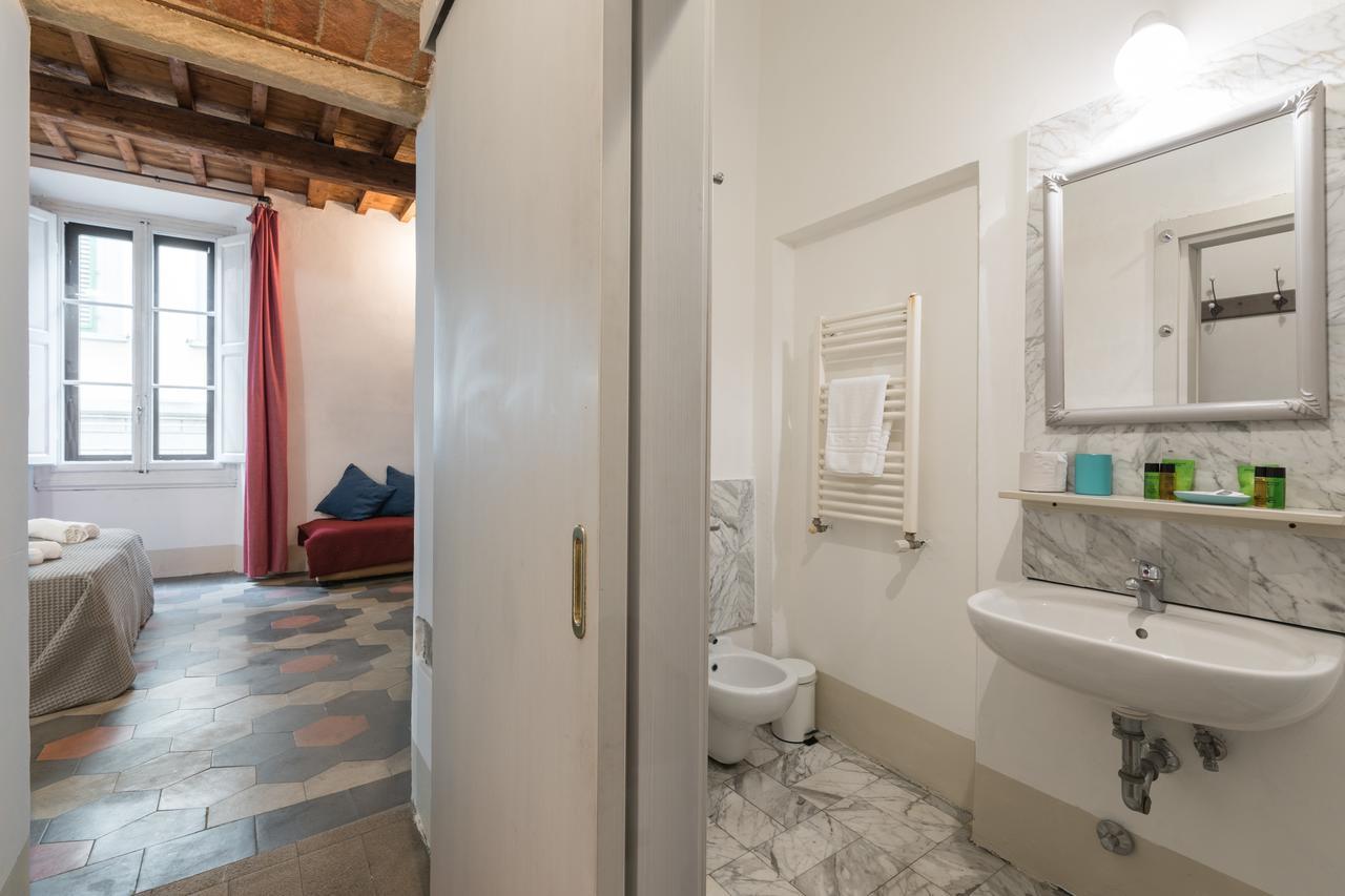 F7 - Santa Croce One Bedroom Flat For 2 Or 3 Guests 佛罗伦萨 外观 照片